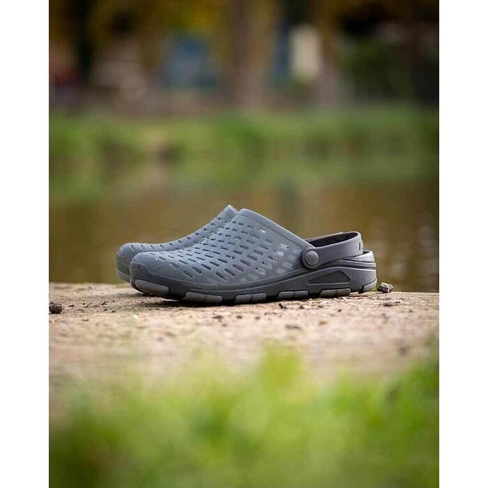 Matrix Clogs 42
