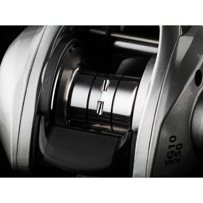 Savage Gear SG10 BC 300 LH 7.3:1