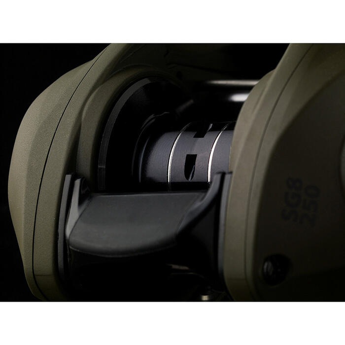 Savage Gear SG8 BC 250 LH 8.1:1
